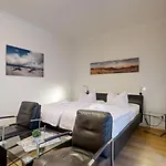 Ruhige Mit Strandkorb, Stranddistel, *