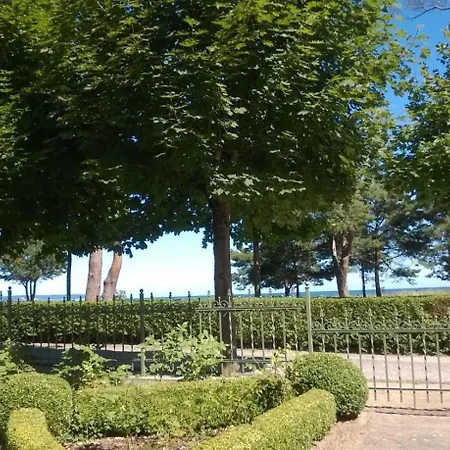 Ruhige Mit Strandkorb, Stranddistel, Binz