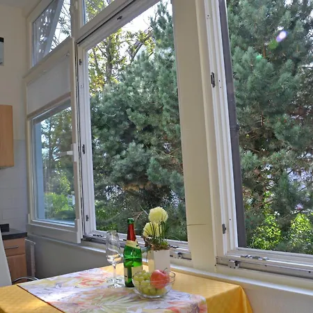 Ruhige Mit Strandkorb, Stranddistel, Apartment *