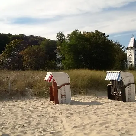 Ruhige Mit Strandkorb, Stranddistel, Apartamento