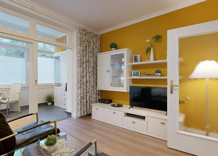 Ruhige Mit Strandkorb, Stranddistel, 公寓 *